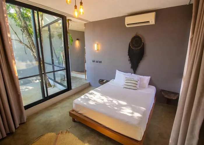 Bau Hotel
